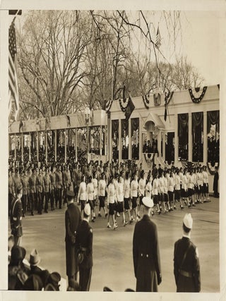 Item #005498 An original press photo of the 20 January 1941 Inaugural Parade for Franklin Delano...