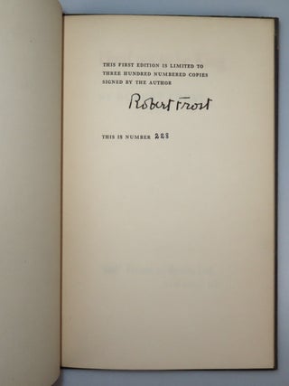 Hard not to be King, copy number 228 of the limited and numbered first separate edition, signed by Robert Frost